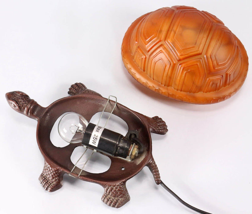 AMBER: Turtle Table Lamp