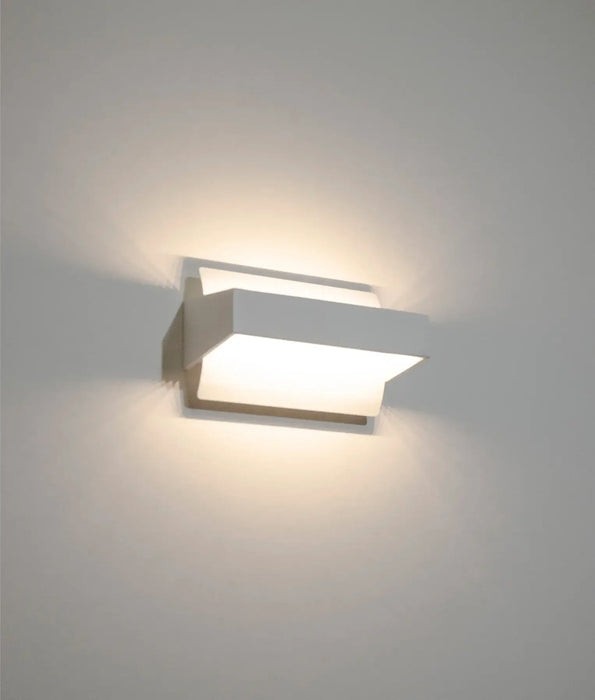 ATLANTA: City Series Dimmable LED Interior Tri-CCT Up/Down Rectangular Wall Light