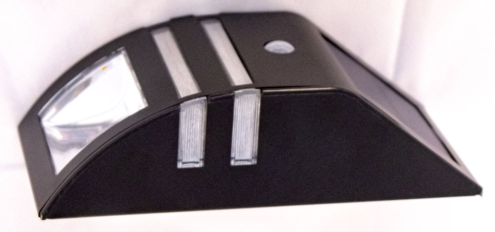 Solar Powered LED Step Light w/PIR Sensor - Black