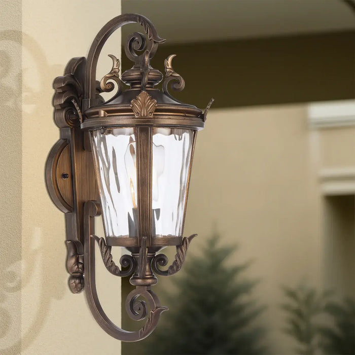 RAMIRO: Traditional Coach Style Wall Bracket(Available in Black & Bronze)