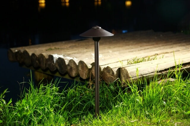 Die Cast Aluminum Pathway Light with 200mm Shade (Available in Black & Brown,2700K & 3000K)