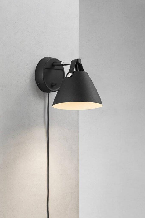 Strap 15 Wall Light (avail in Black & White)