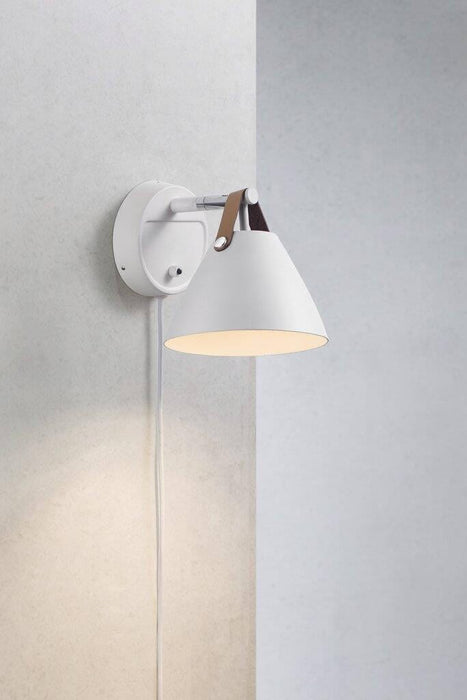 Strap 15 Wall Light (avail in Black & White)