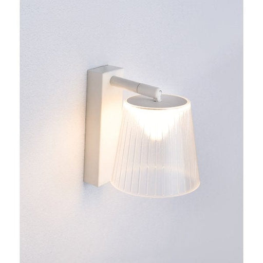CHESTER Elegant White Interior 6W Warm White Interior Wall Bracket Featuring Clear PS Shade & Built In Switch CLA